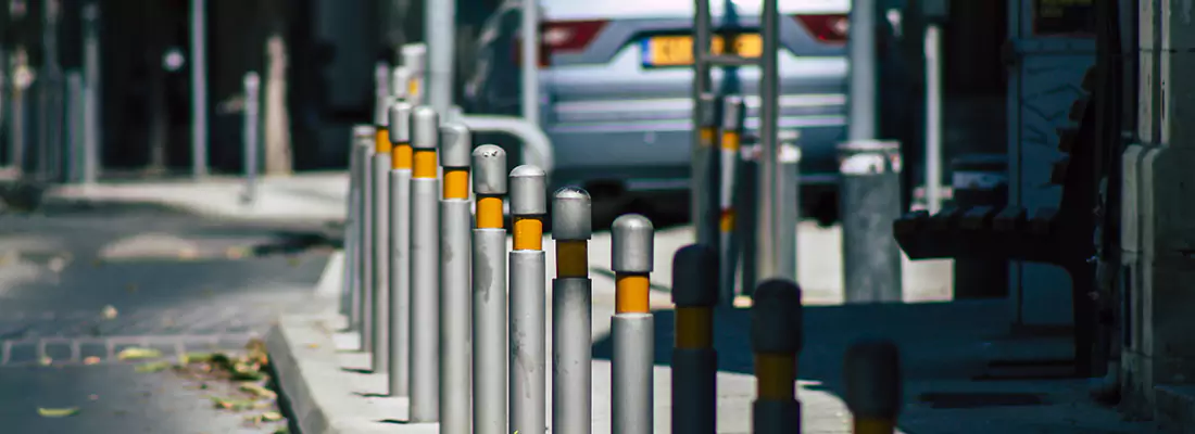 Safe and Convenient Retractable Barrier Column Systems for Properties in Four Corners, FL